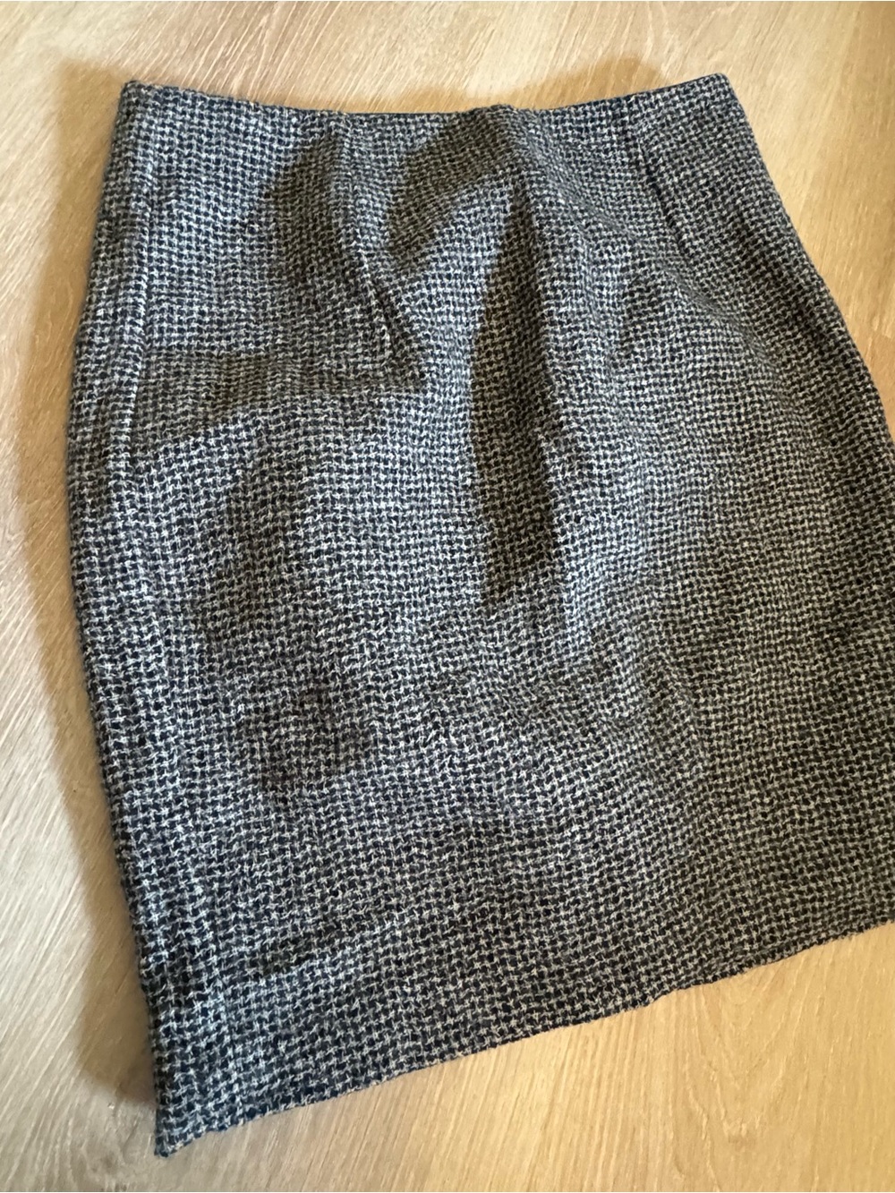 Poleci Size 2 Pencil Skirt